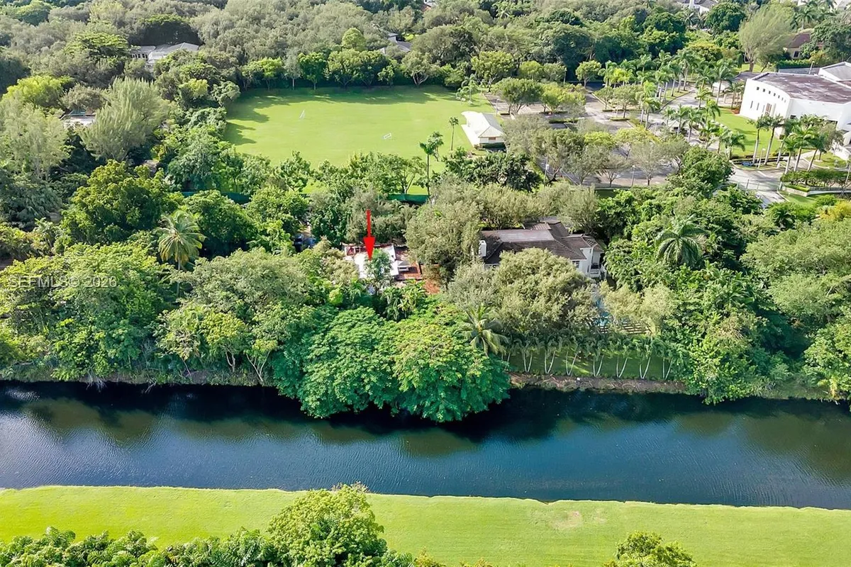 5845 SW 88th St, South Miami FL 33156