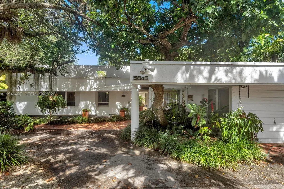 5845 SW 88th St, South Miami FL 33156
