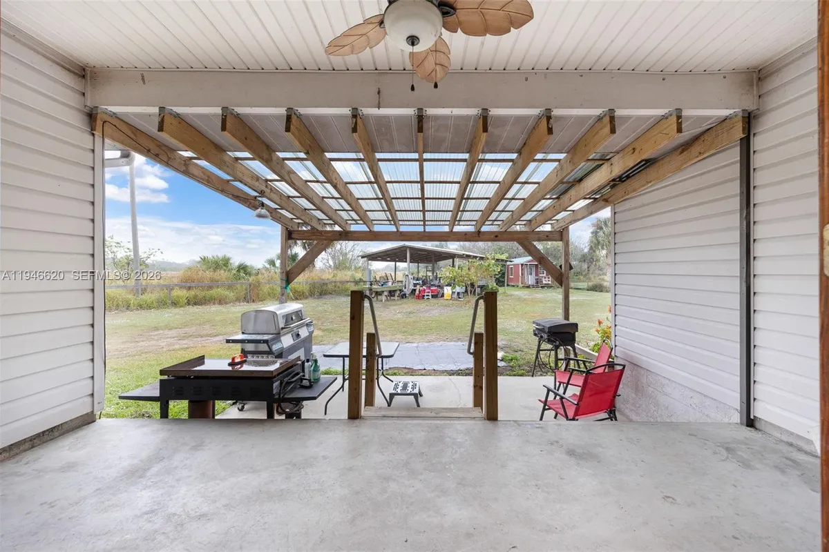 2915 Ortona Locks Rd, Moore Haven FL 33471