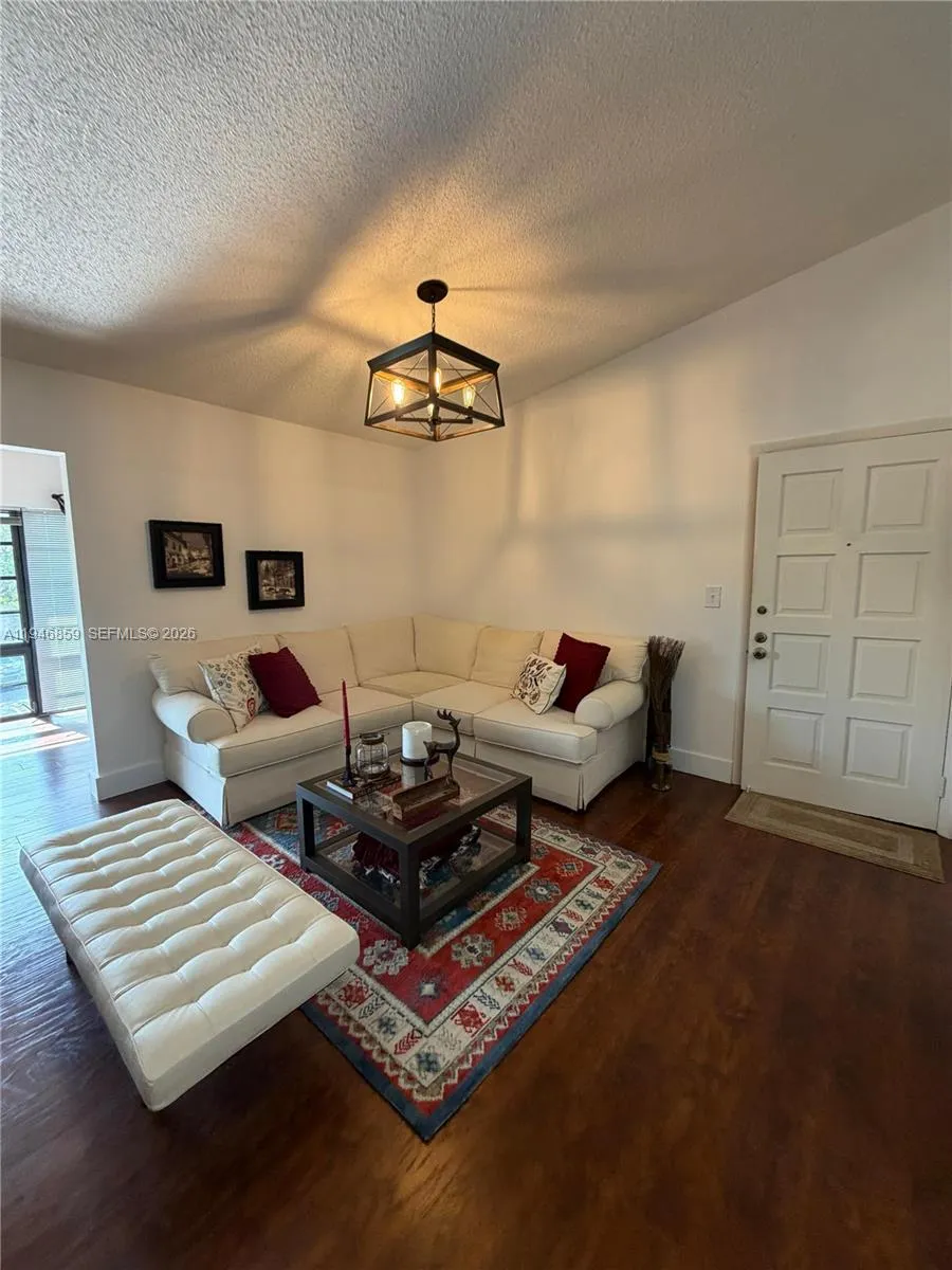 4944 NW 102nd Ave # 3, Doral FL 33178