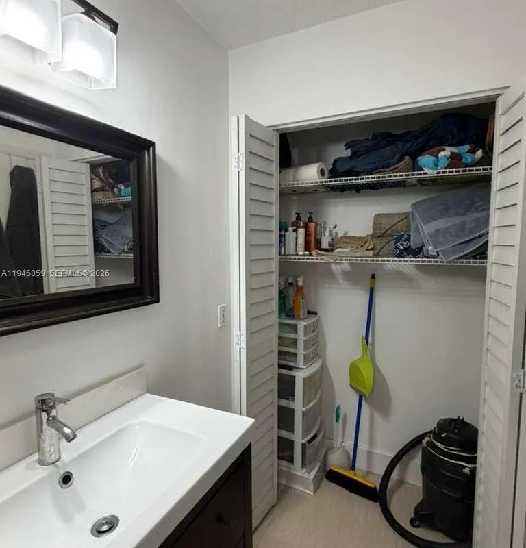 4944 NW 102nd Ave # 3, Doral FL 33178