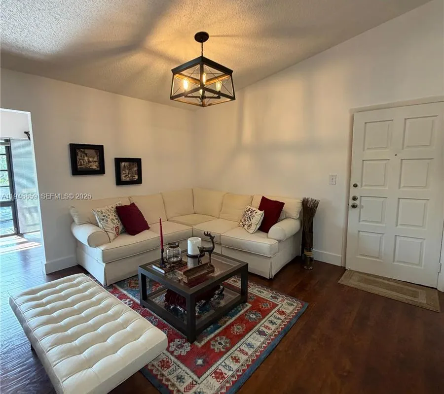 4944 NW 102nd Ave # 3, Doral FL 33178