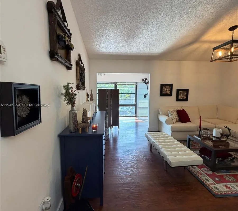 4944 NW 102nd Ave # 3, Doral FL 33178