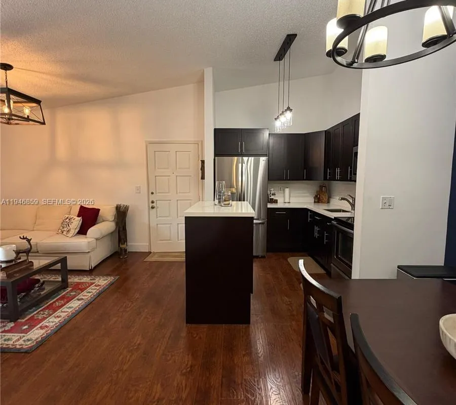 4944 NW 102nd Ave # 3, Doral FL 33178