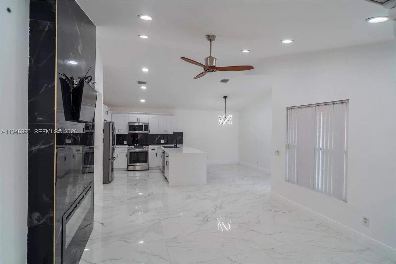 2421 SW 84th Ter, Miramar FL 33025