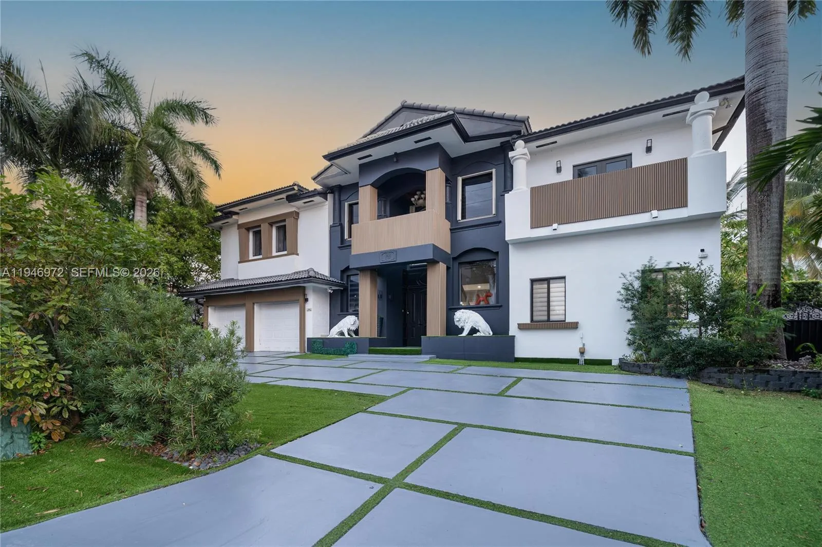 3400 NE 164th St, Eastern Shores FL 33160