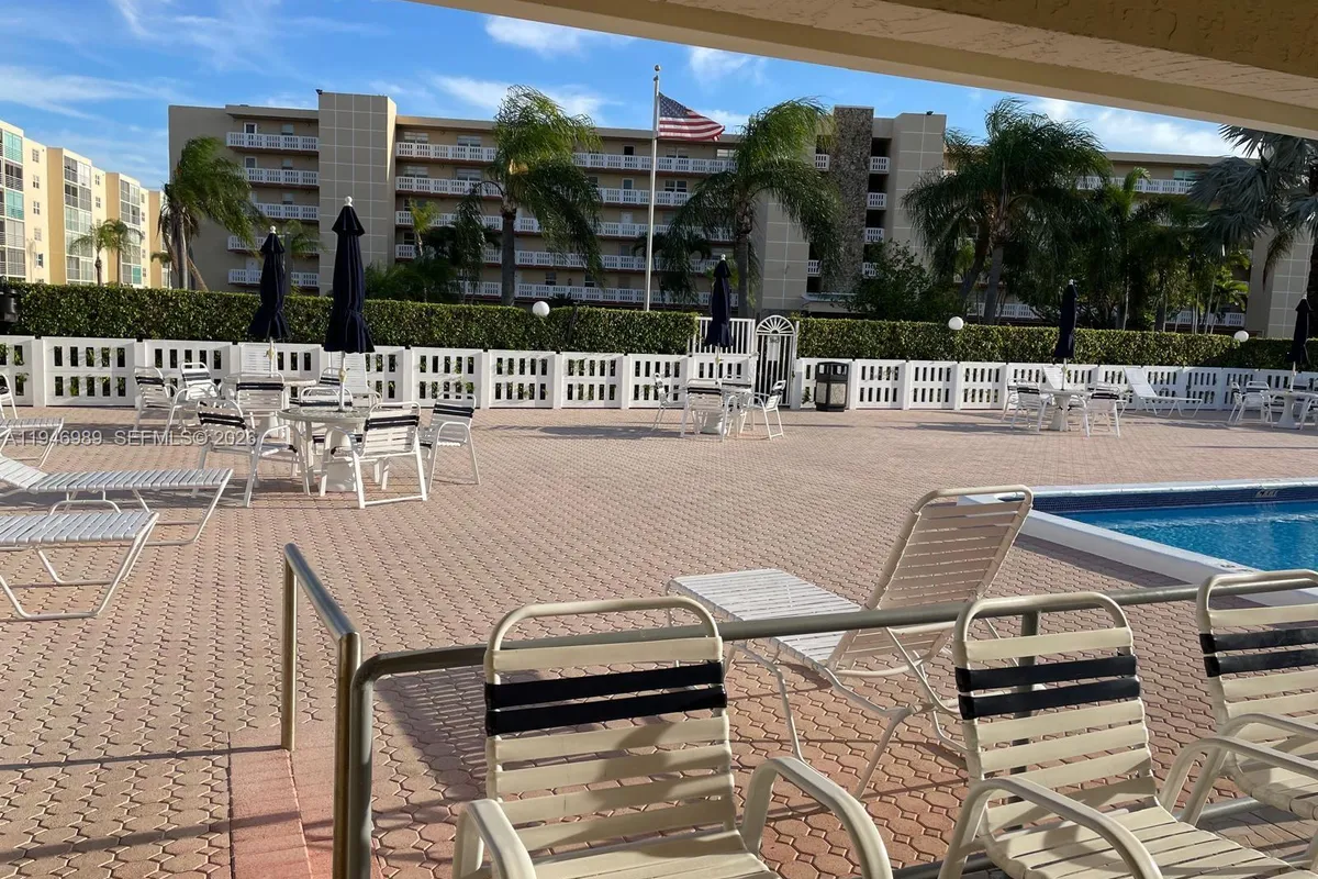121 SE 3rd Ave # 201, Dania Beach FL 33004