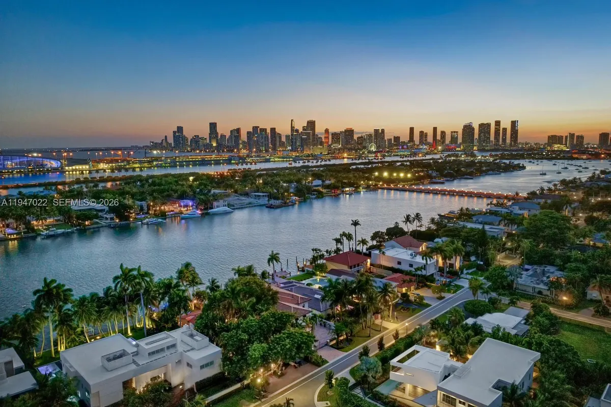 56 S Hibiscus Dr, Miami Beach FL 33139