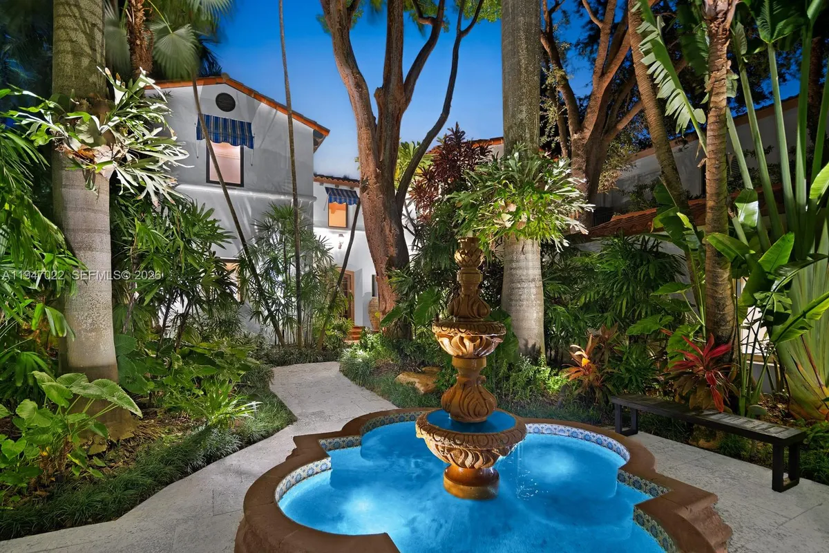 56 S Hibiscus Dr, Miami Beach FL 33139