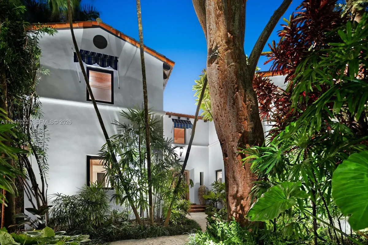 56 S Hibiscus Dr, Miami Beach FL 33139