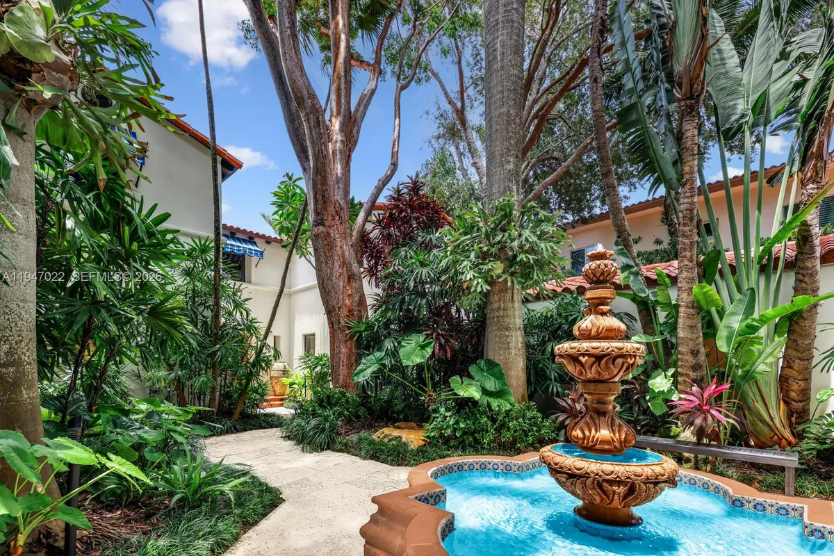 56 S Hibiscus Dr, Miami Beach FL 33139