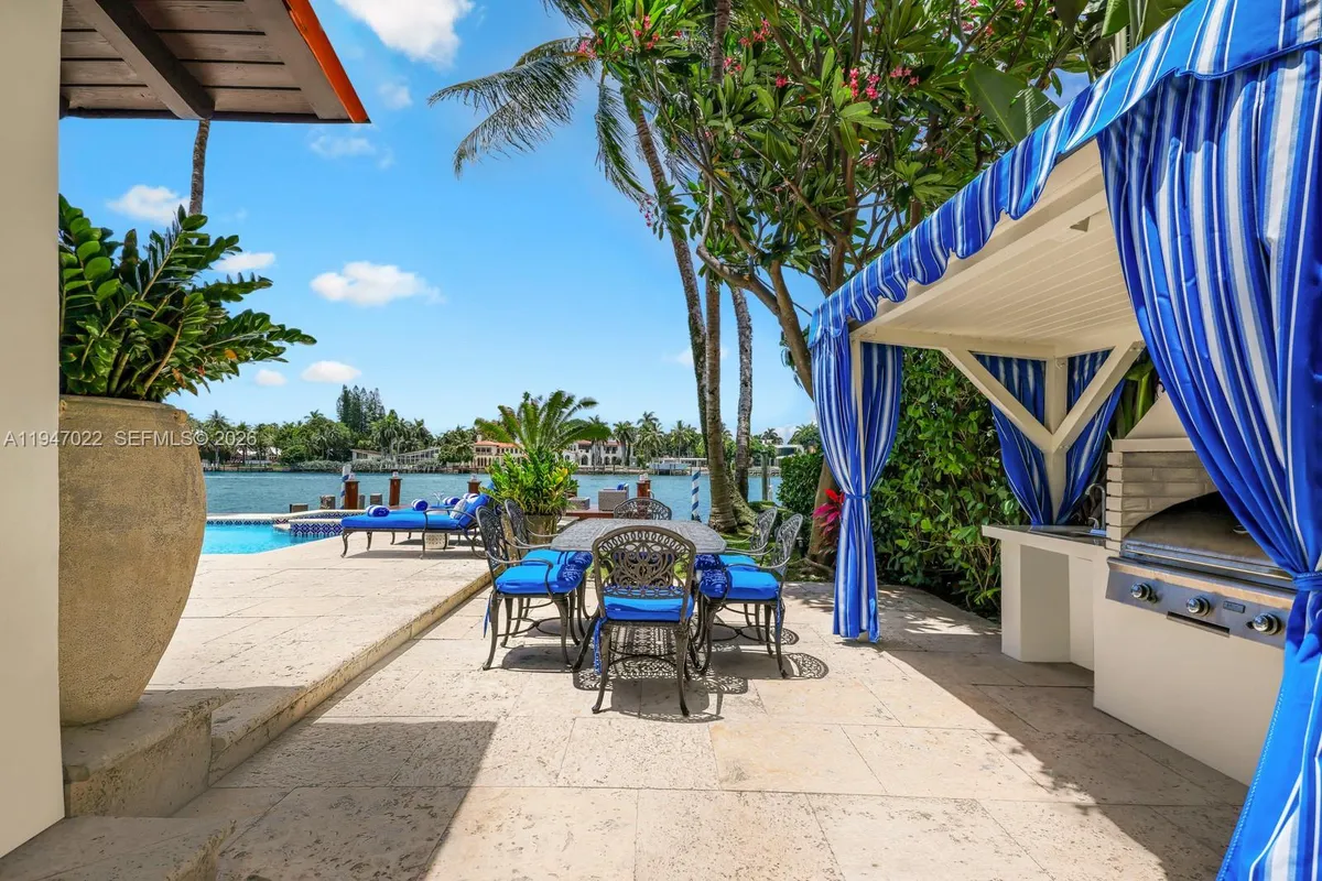 56 S Hibiscus Dr, Miami Beach FL 33139