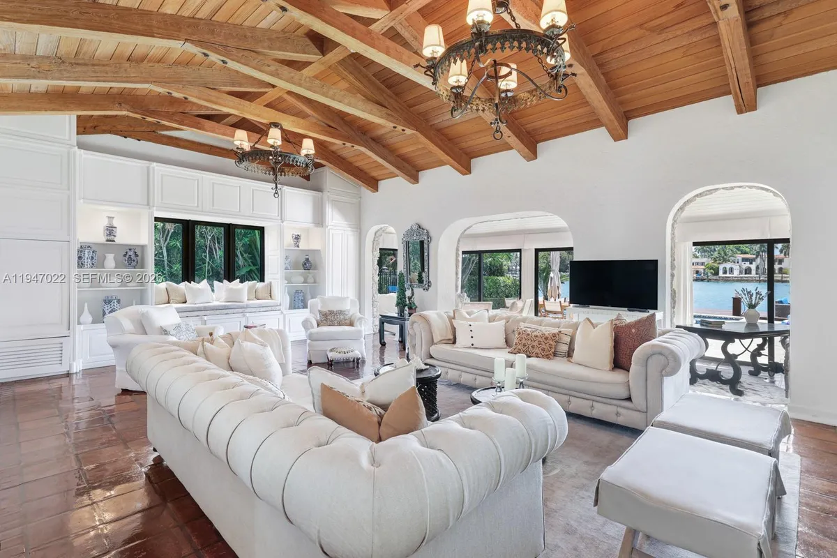 56 S Hibiscus Dr, Miami Beach FL 33139