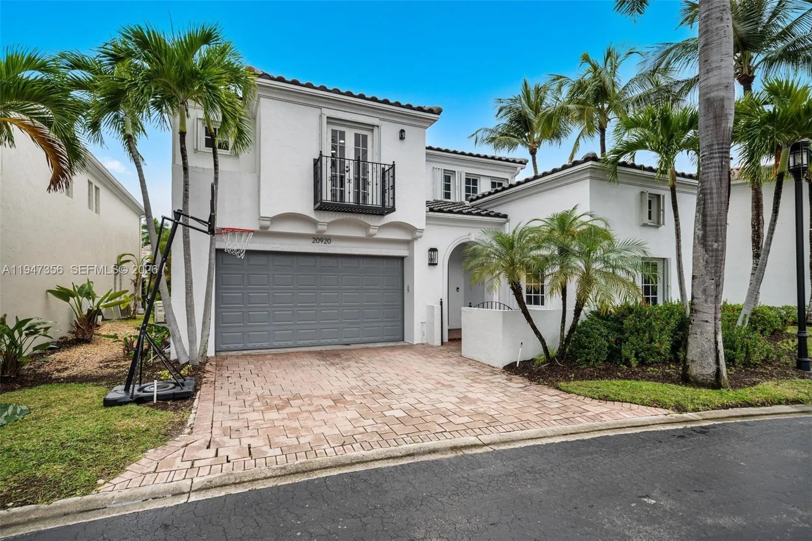 20920 NE 32nd Ave, Aventura FL 33180