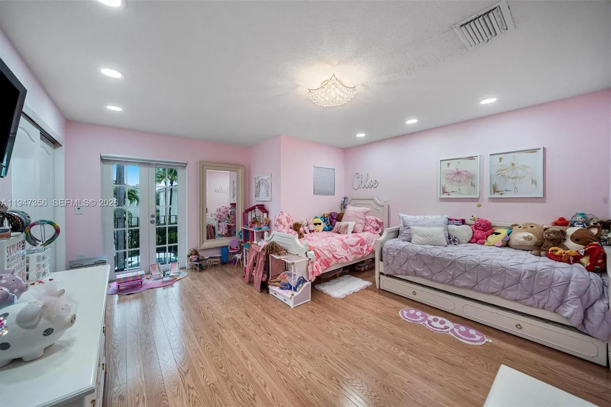 20920 NE 32nd Ave, Aventura FL 33180