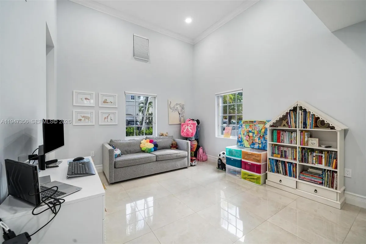 20920 NE 32nd Ave, Aventura FL 33180