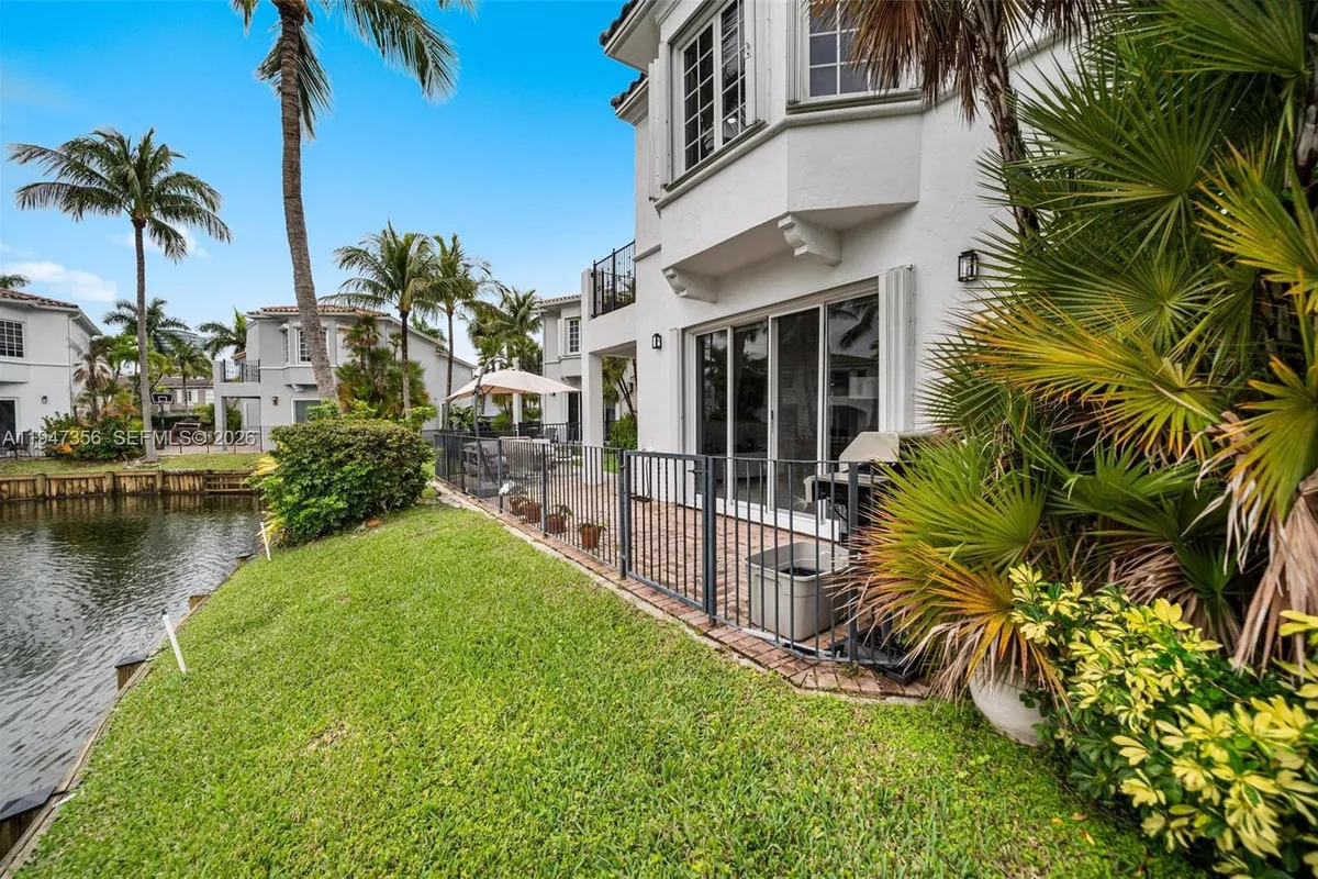 20920 NE 32nd Ave, Aventura FL 33180