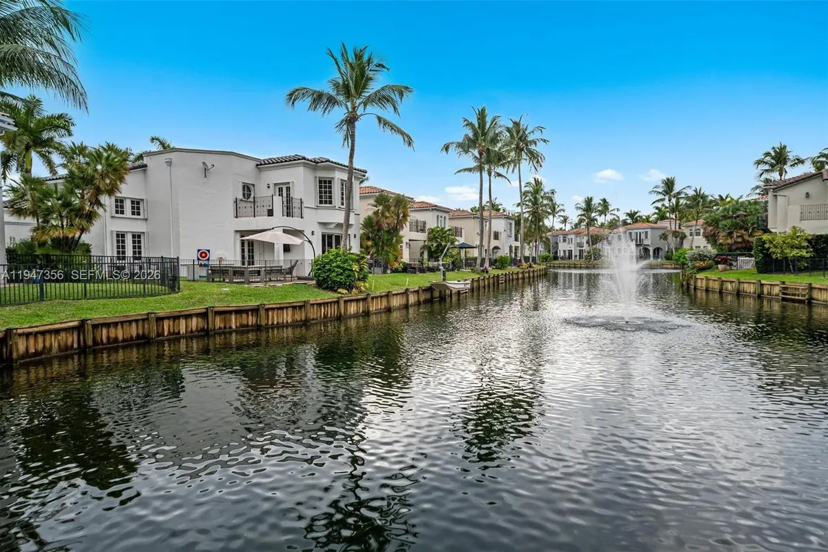 20920 NE 32nd Ave, Aventura FL 33180