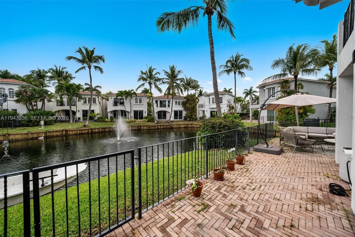 20920 NE 32nd Ave, Aventura FL 33180