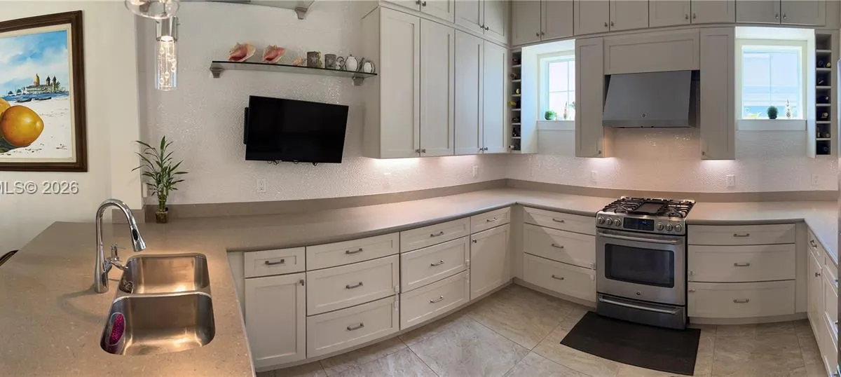 918 NE 17th Way, Fort Lauderdale FL 33304