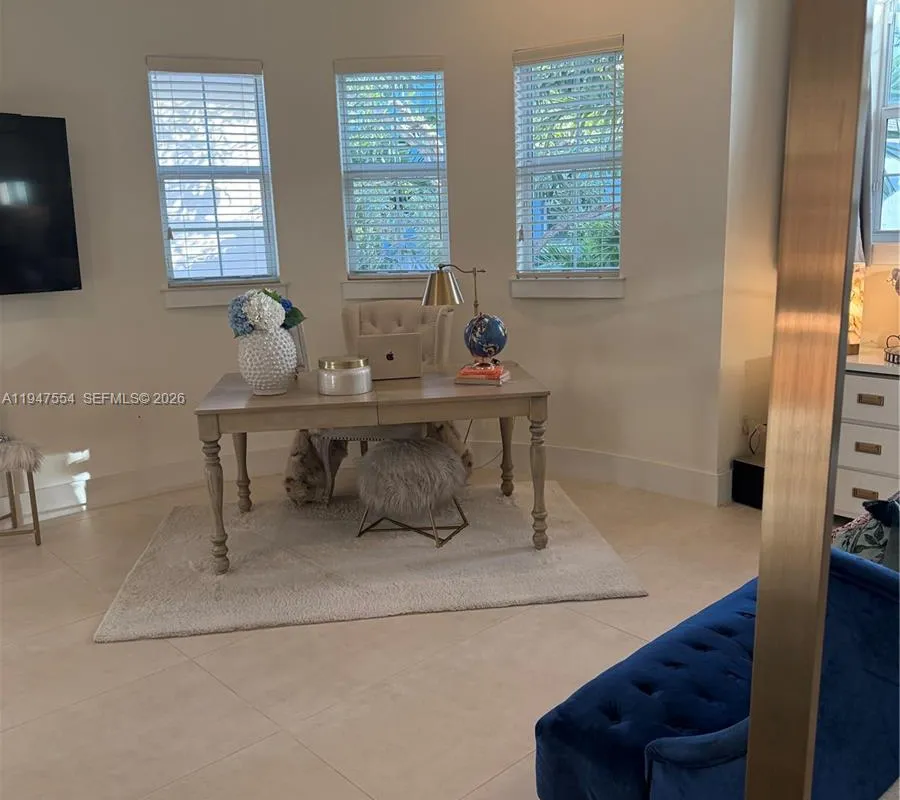 918 NE 17th Way, Fort Lauderdale FL 33304