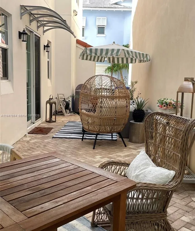 918 NE 17th Way, Fort Lauderdale FL 33304