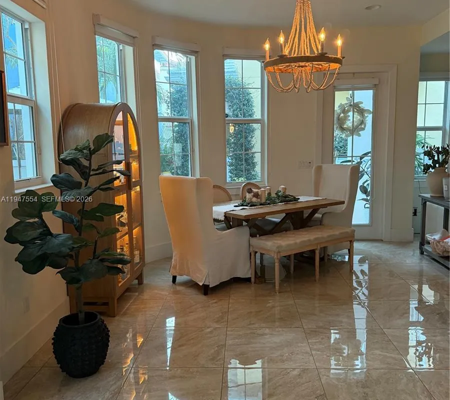 918 NE 17th Way, Fort Lauderdale FL 33304