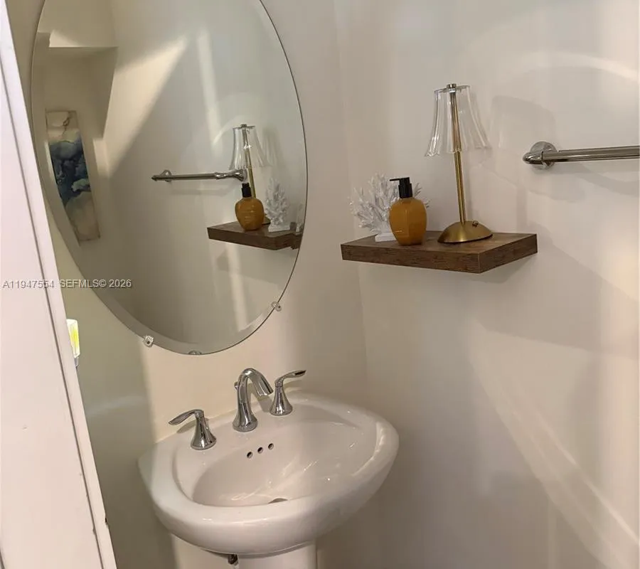 918 NE 17th Way, Fort Lauderdale FL 33304