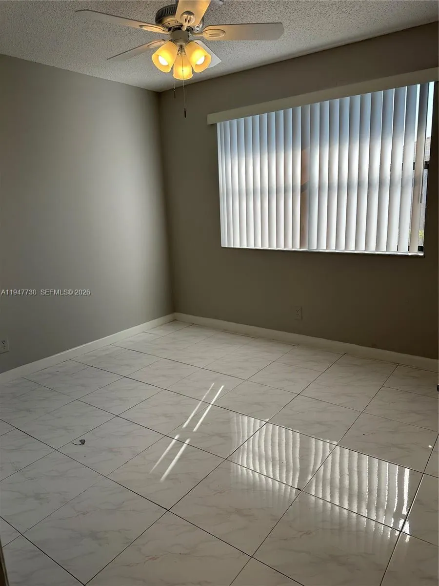 10037 Winding Lake Rd # 204, Sunrise FL 33351