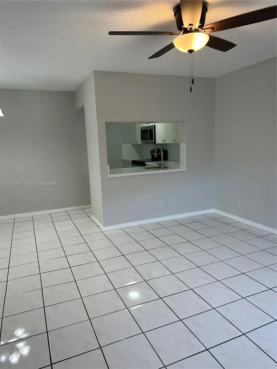 10037 Winding Lake Rd # 204, Sunrise FL 33351