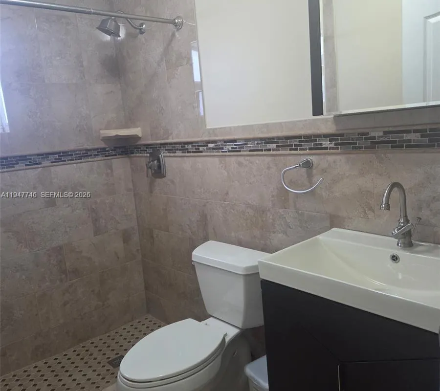 2749 W 73rd Pl, Hialeah FL 33016