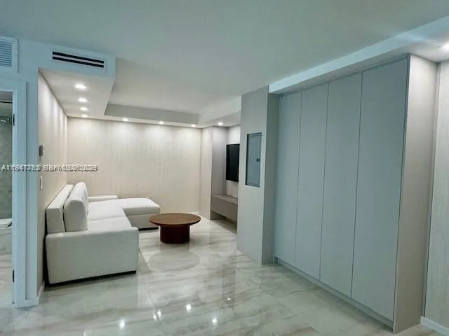 9801 Collins Ave # 14E, Bal Harbour FL 33154