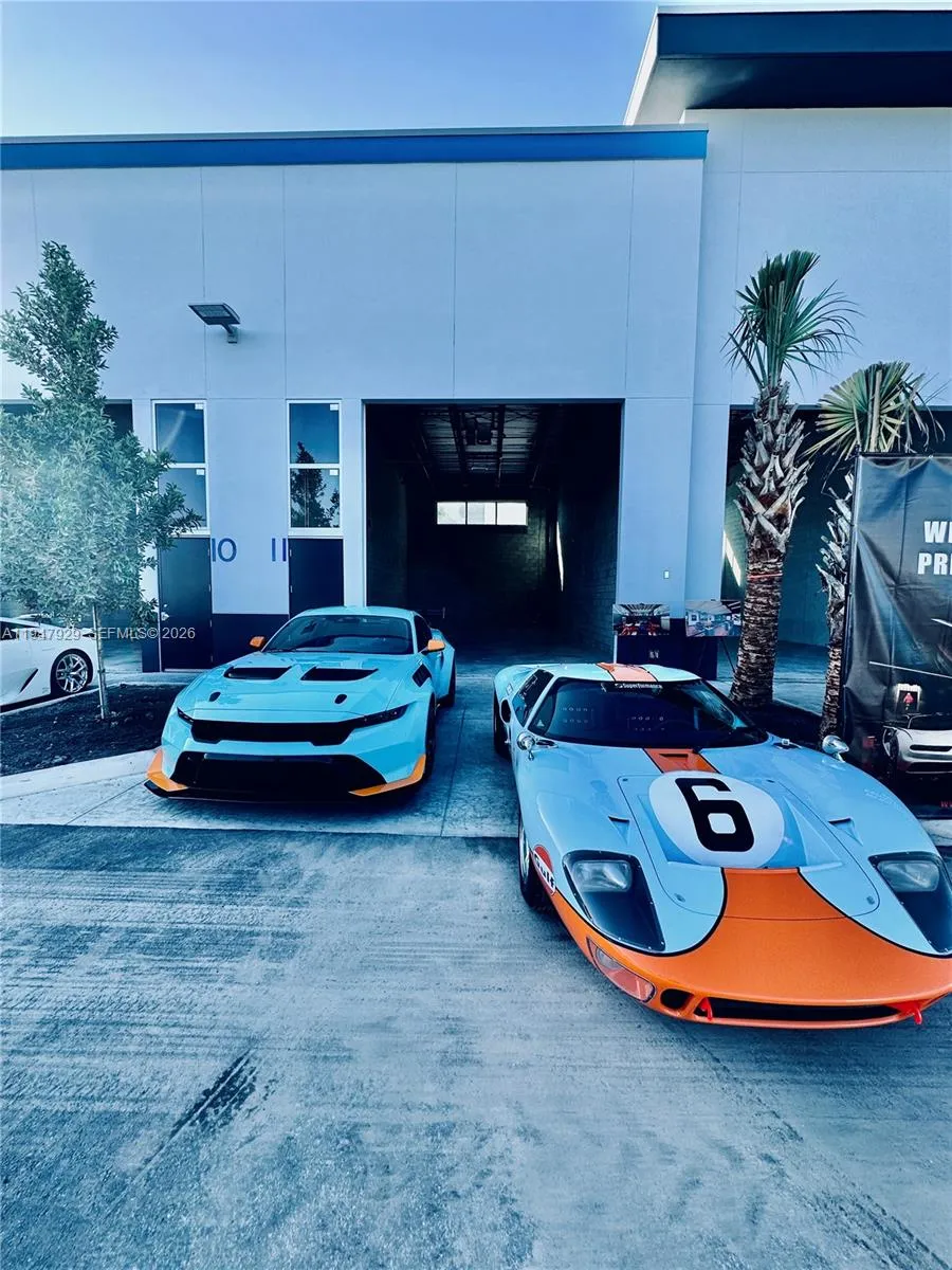 15375 Corporate Rd # 17, Jupiter FL 33478