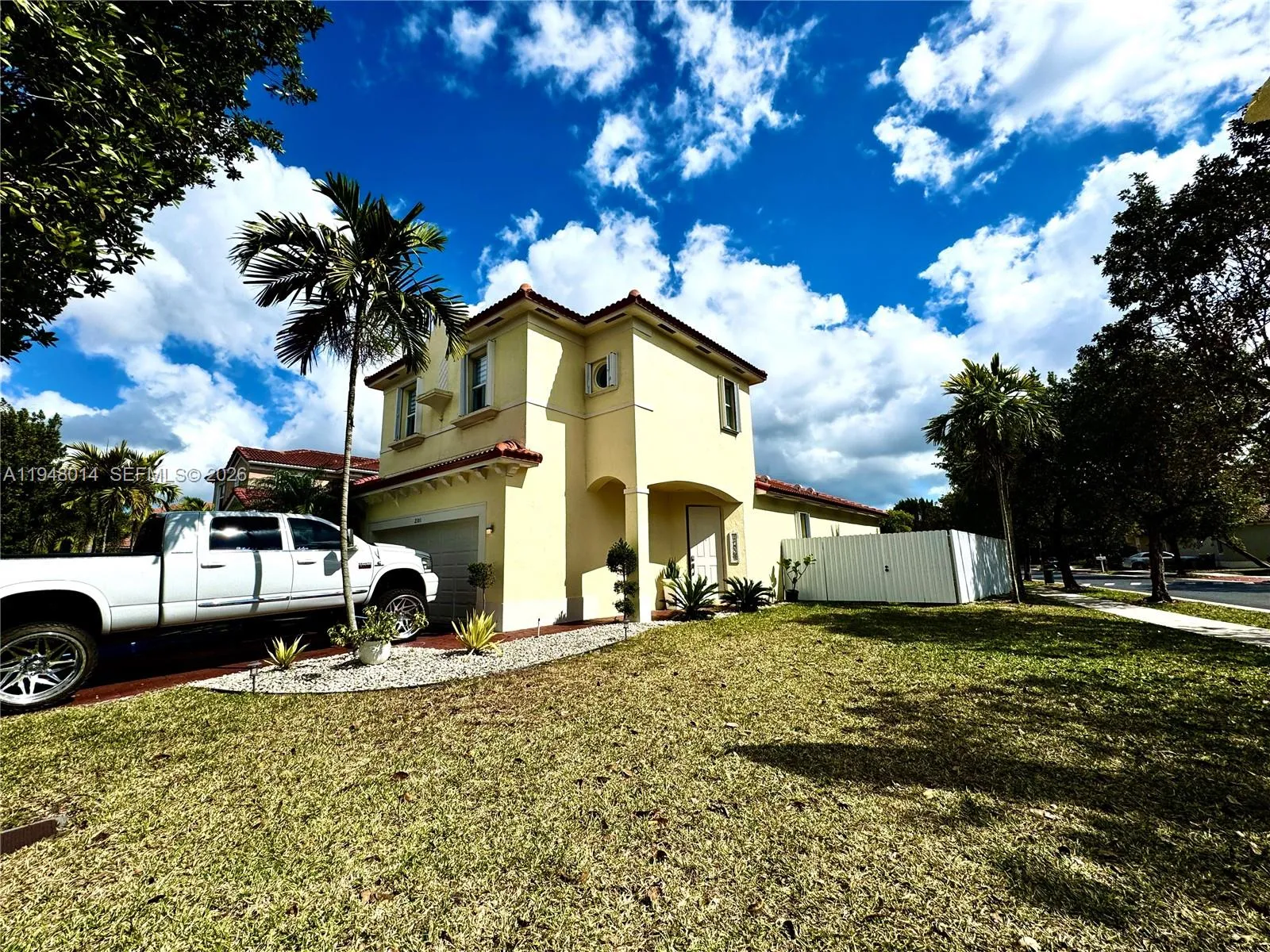 2101 NE 37th Ter, Homestead FL 33033