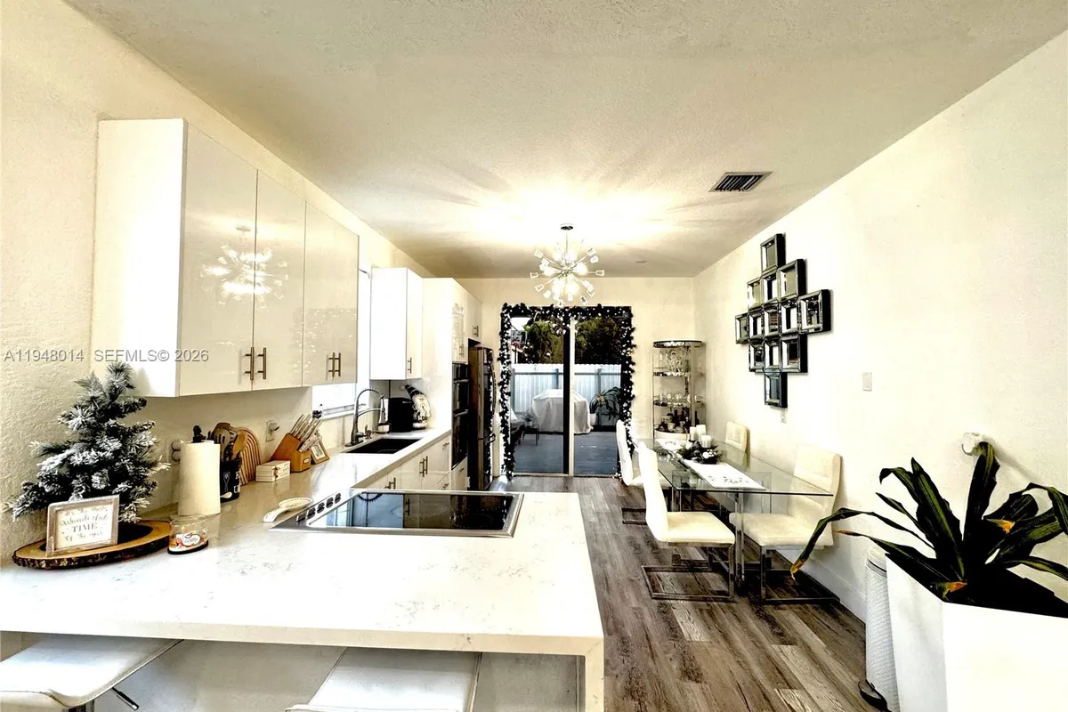 2101 NE 37th Ter, Homestead FL 33033