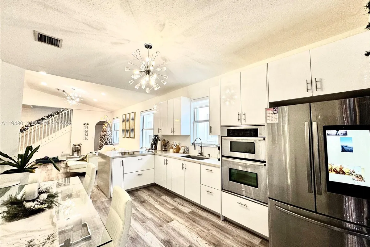 2101 NE 37th Ter, Homestead FL 33033