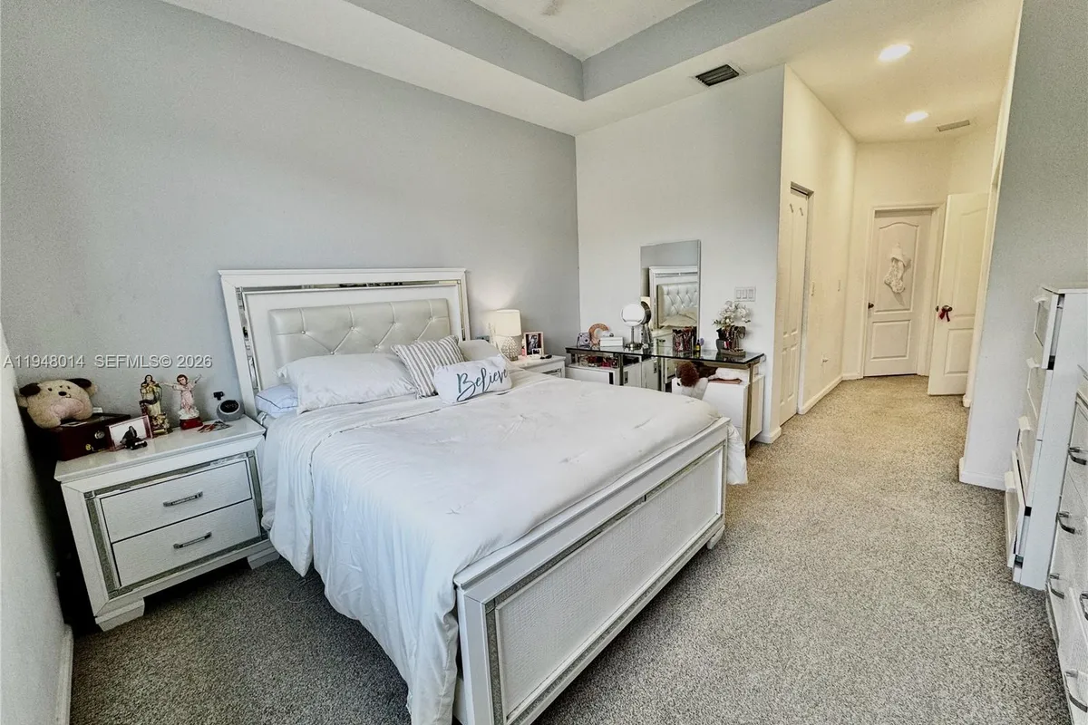 2101 NE 37th Ter, Homestead FL 33033