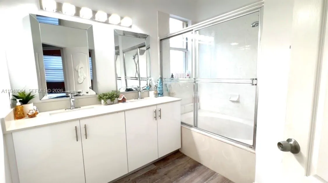 2101 NE 37th Ter, Homestead FL 33033