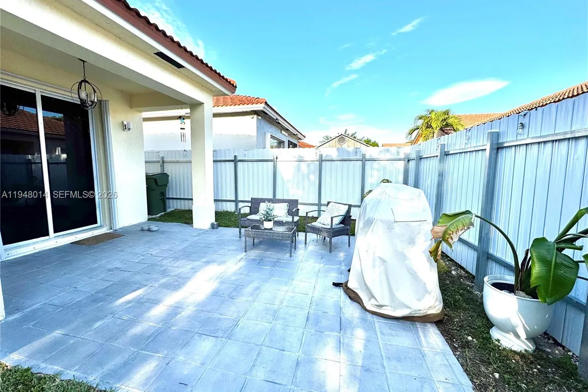 2101 NE 37th Ter, Homestead FL 33033