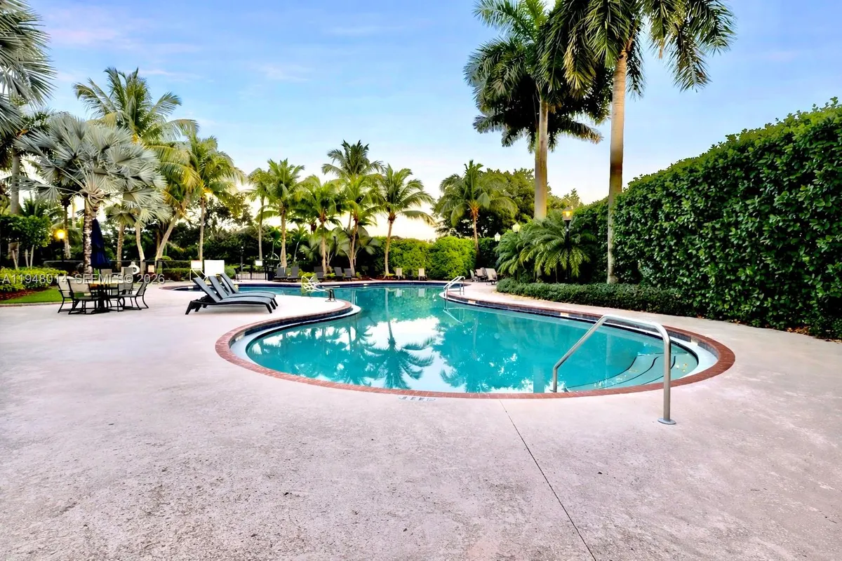 2101 NE 37th Ter, Homestead FL 33033