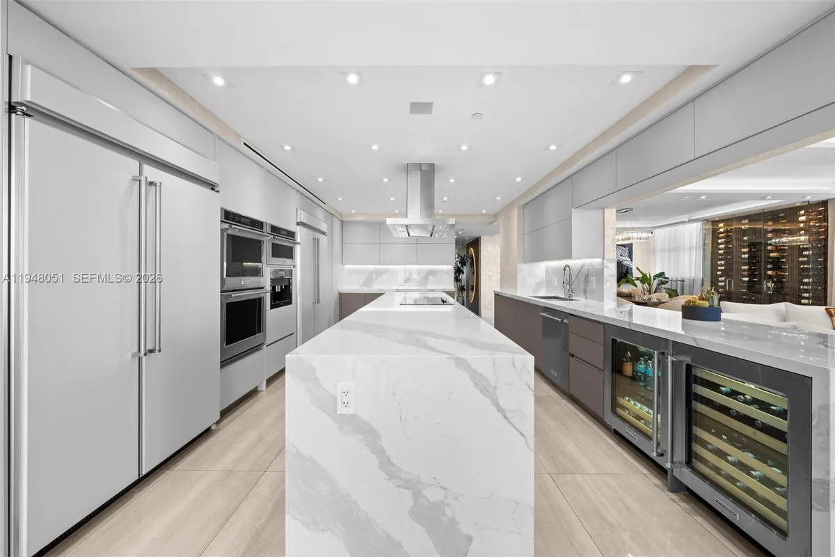 3301 NE 183rd St # 2001, Aventura FL 33160