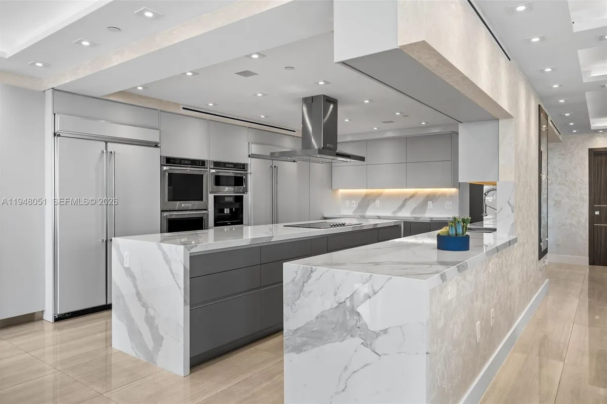 3301 NE 183rd St # 2001, Aventura FL 33160