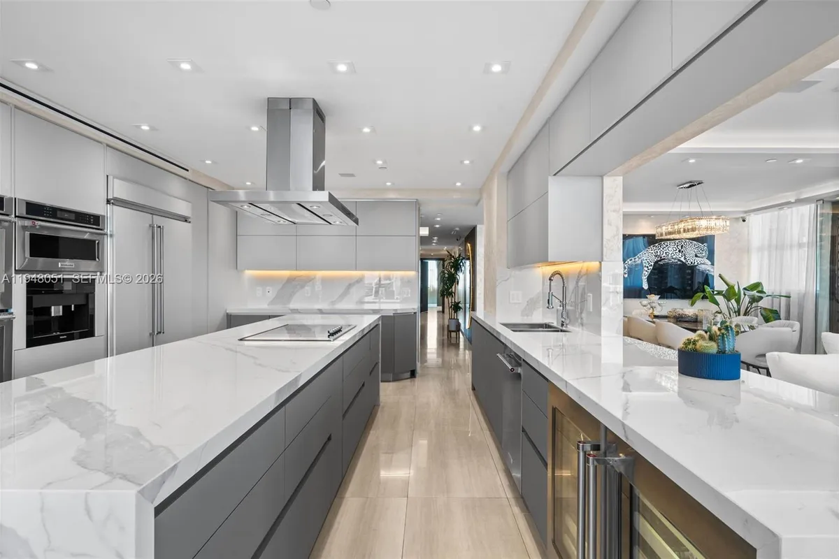 3301 NE 183rd St # 2001, Aventura FL 33160