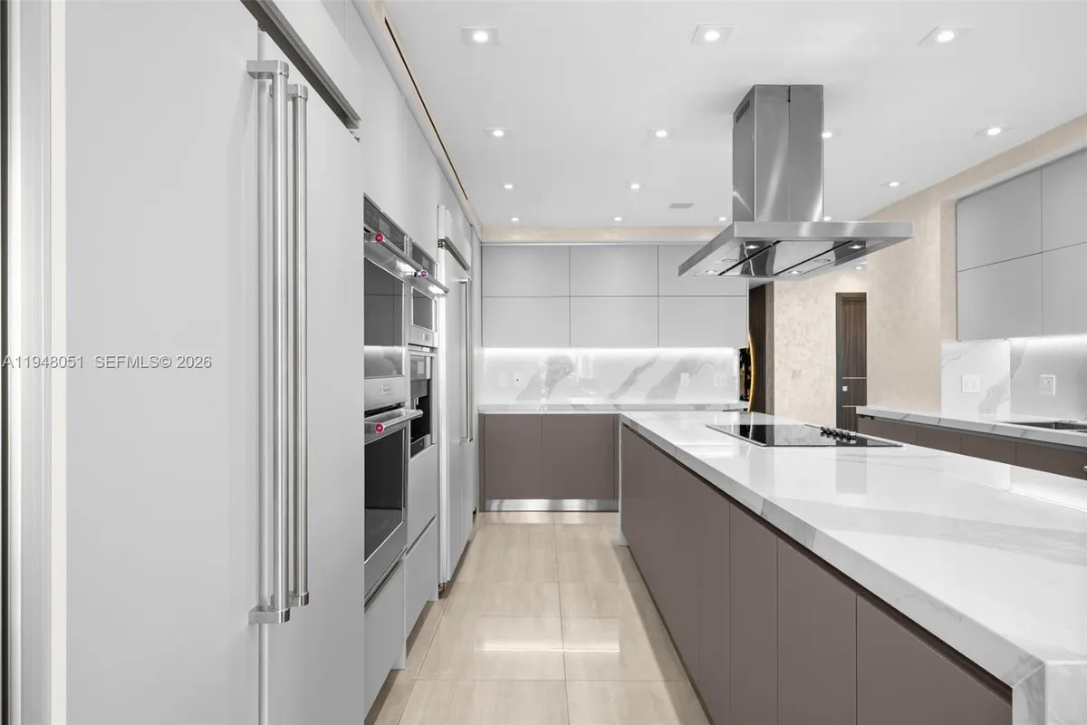 3301 NE 183rd St # 2001, Aventura FL 33160