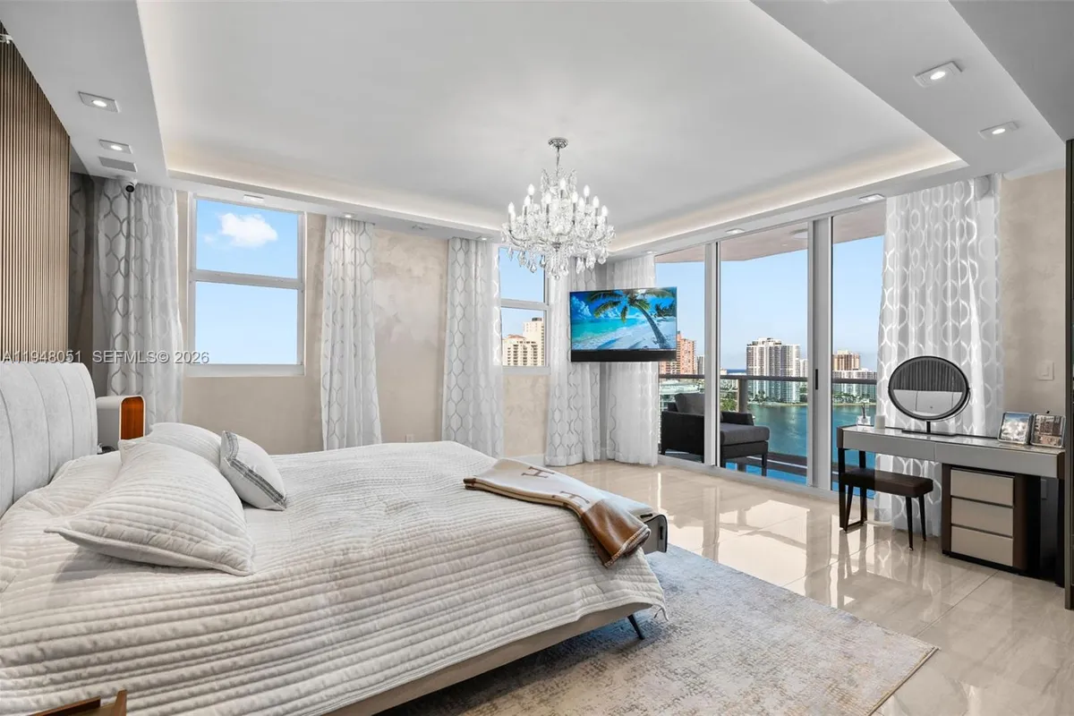 3301 NE 183rd St # 2001, Aventura FL 33160