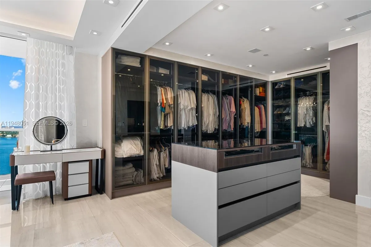 3301 NE 183rd St # 2001, Aventura FL 33160