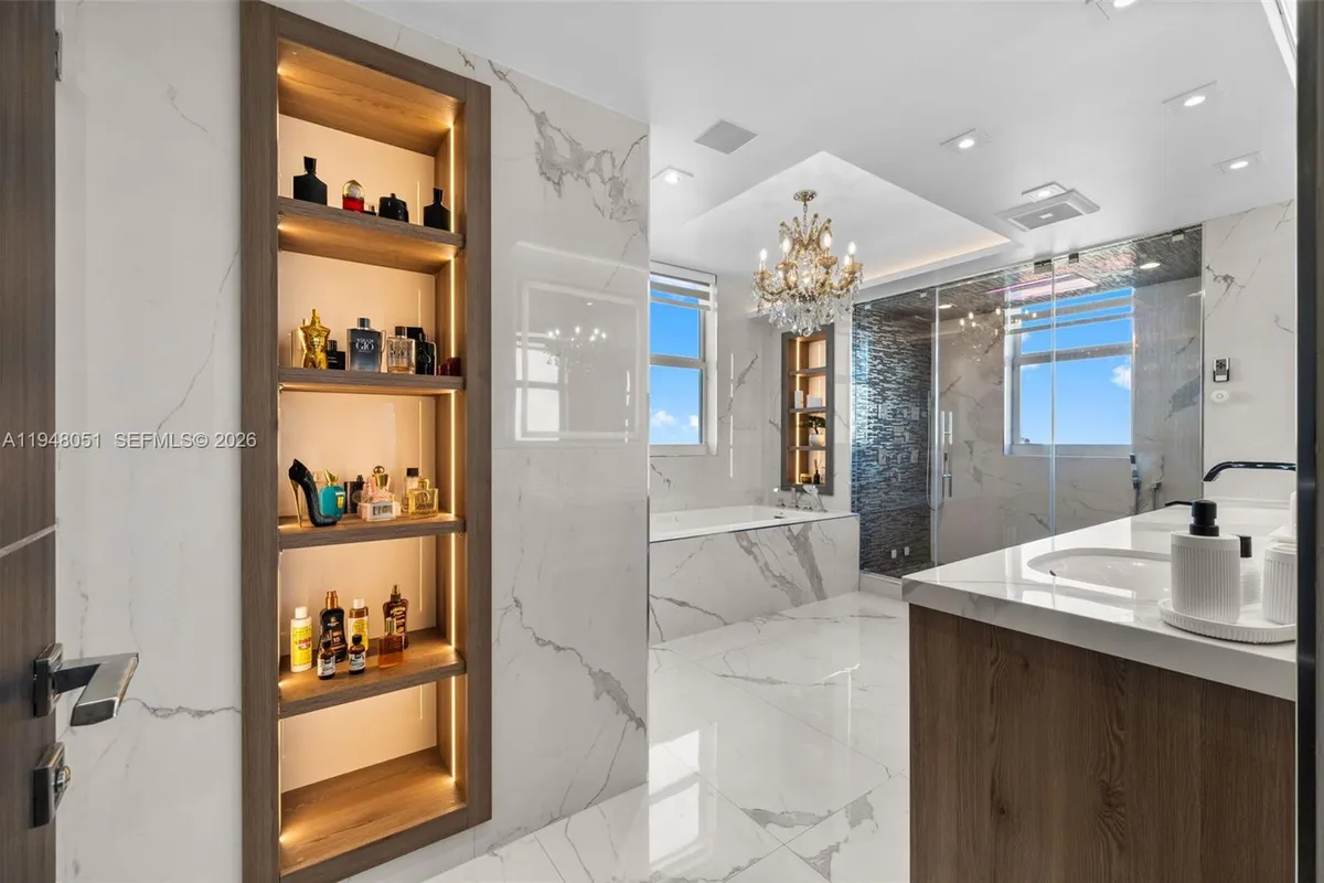 3301 NE 183rd St # 2001, Aventura FL 33160