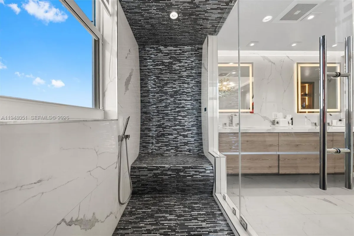 3301 NE 183rd St # 2001, Aventura FL 33160