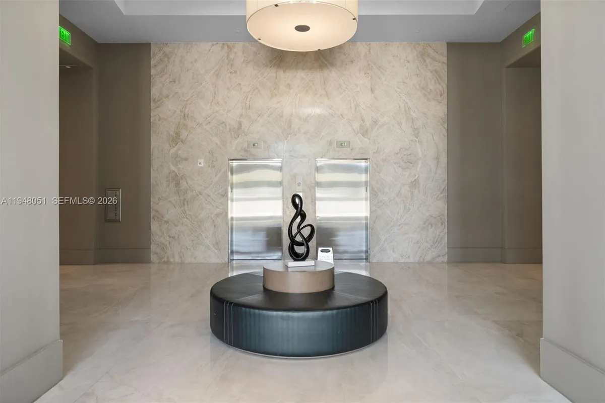 3301 NE 183rd St # 2001, Aventura FL 33160