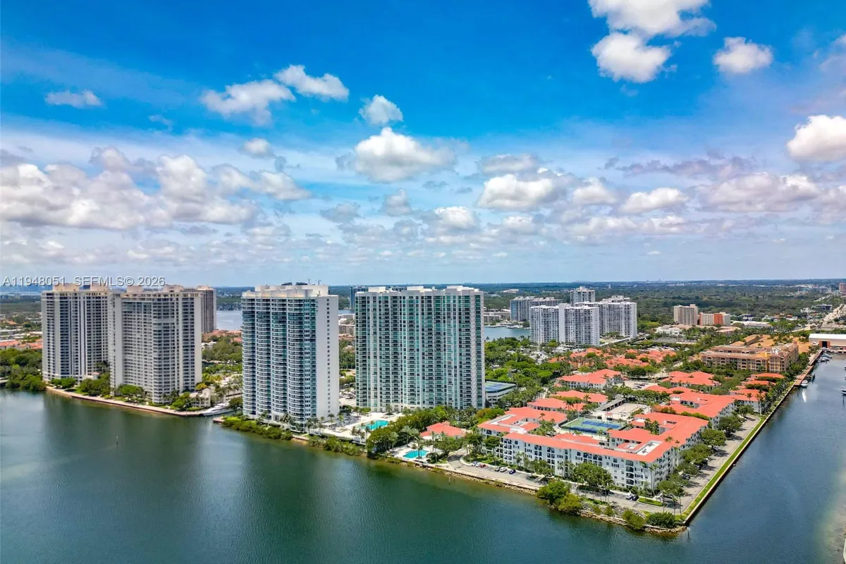 3301 NE 183rd St # 2001, Aventura FL 33160